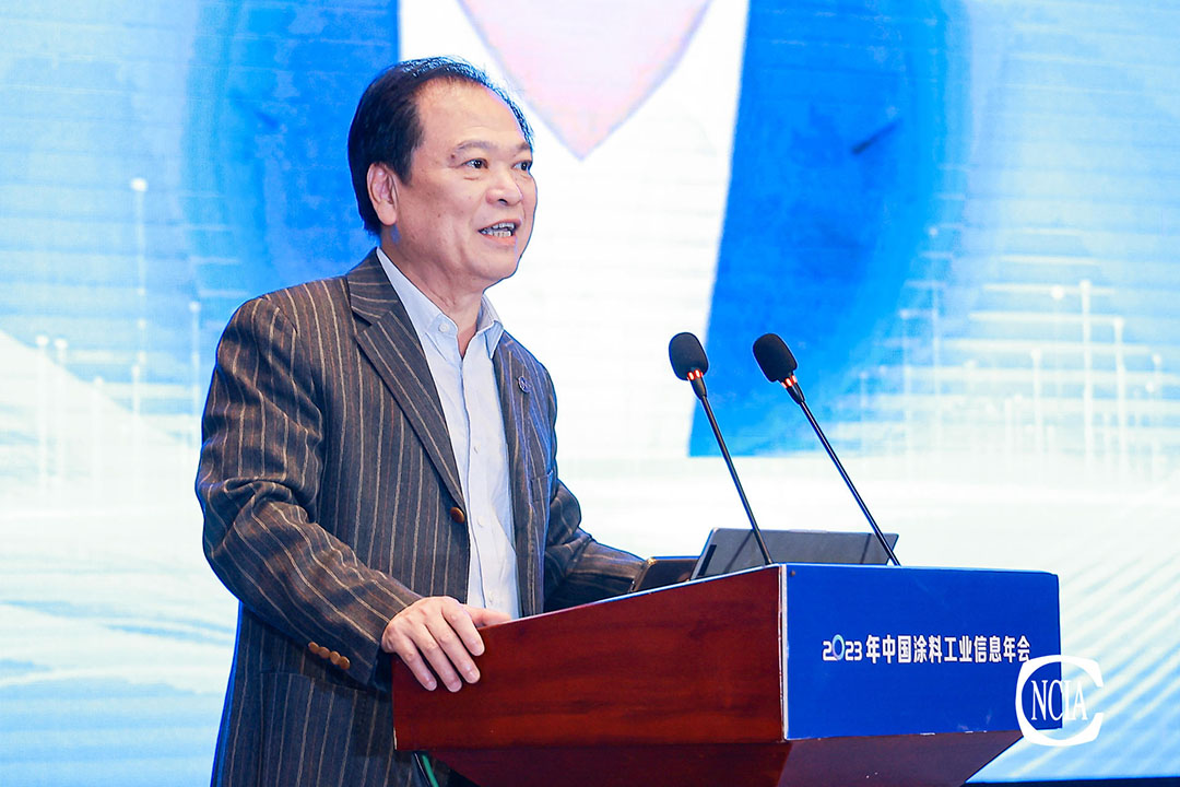 中國涂料工業(yè)協(xié)會技術專家工作委員會常委劉會成主持會議